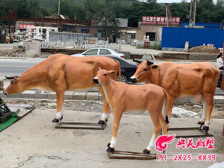 仿真黄牛雕塑-玻璃钢仿真动物之黄牛雕塑图片 仿真黄牛雕塑-玻璃钢仿真动物之黄牛雕塑图片