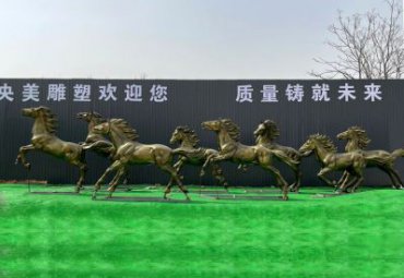 八骏马雕塑-玻璃钢仿铜奔腾八骏马马群雕塑
