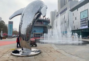 不锈钢海豚雕塑-城市广场创意海豚景观动物雕塑
