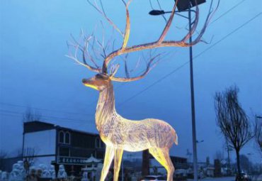 不锈钢鹿摆件-创意大型编织鹿户外广场园林景观雕塑