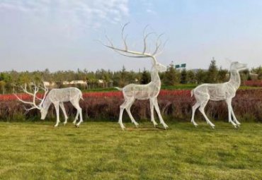不锈钢镂空鹿雕塑-钢丝编织鹿户外园林小区售楼处景观