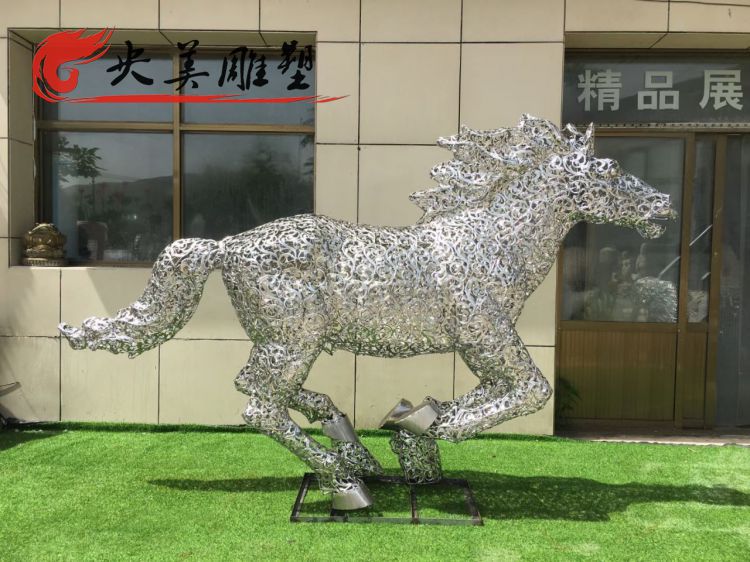 园林景观不锈钢马雕塑图片 园林景观不锈钢马雕塑图片