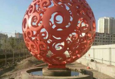 广场不锈钢彩绘镂空球雕塑