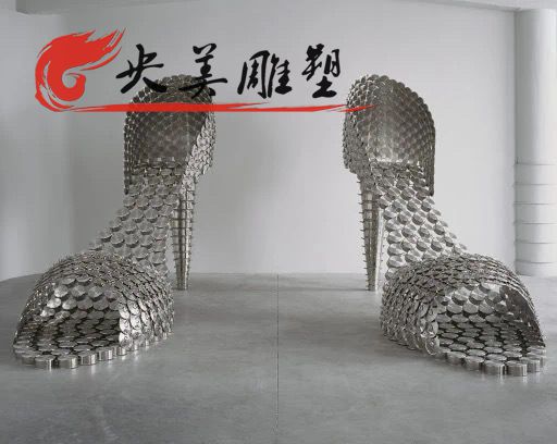 景区公园镂空不锈钢高跟鞋雕塑图片 景区公园镂空不锈钢高跟鞋雕塑图片