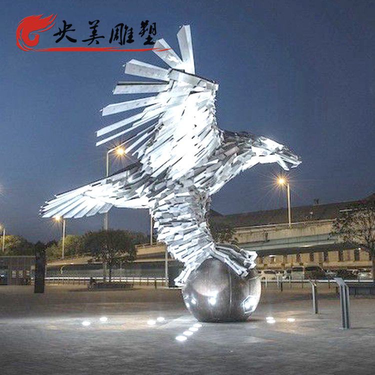 广场不锈钢老鹰雕塑图片 广场不锈钢老鹰雕塑图片