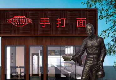 饭店摆放玻璃钢仿铜店小二人物雕塑