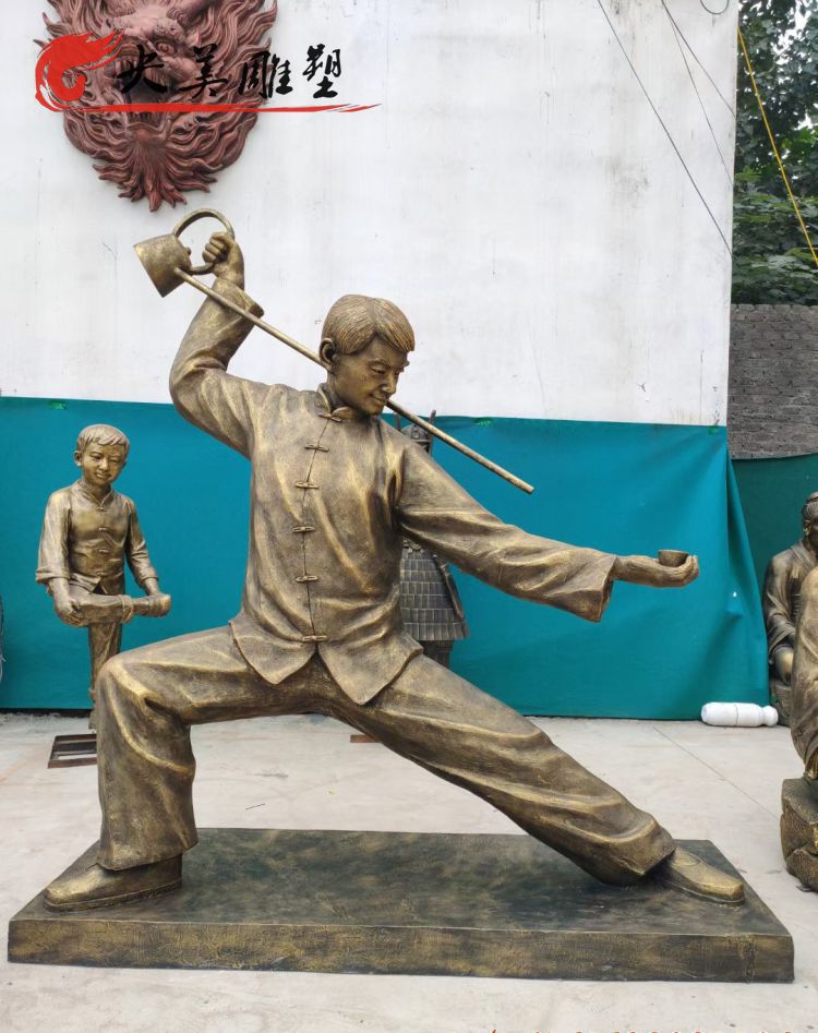 公园玻璃钢仿铜工夫茶人物雕塑图片 公园玻璃钢仿铜工夫茶人物雕塑图片