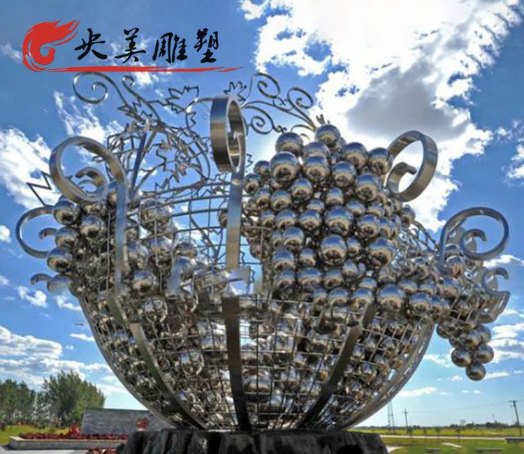 城市广场不锈钢镜面葡萄雕塑图片 城市广场不锈钢镜面葡萄雕塑图片