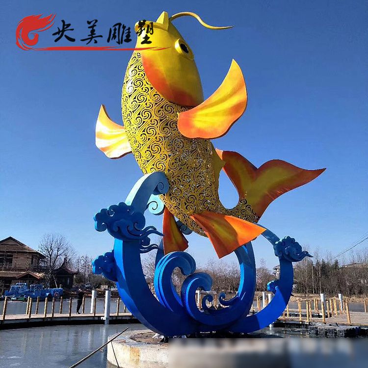 公园不锈钢彩绘鲤鱼水景雕塑图片 公园不锈钢彩绘鲤鱼水景雕塑图片