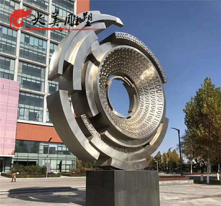广场不锈钢齿轮雕塑图片 广场不锈钢齿轮雕塑图片