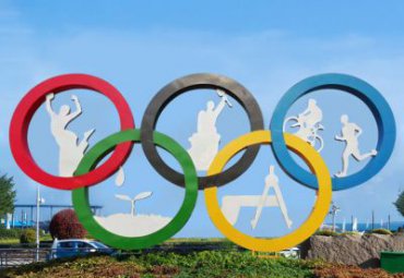 广场不锈钢奥运五环雕塑
