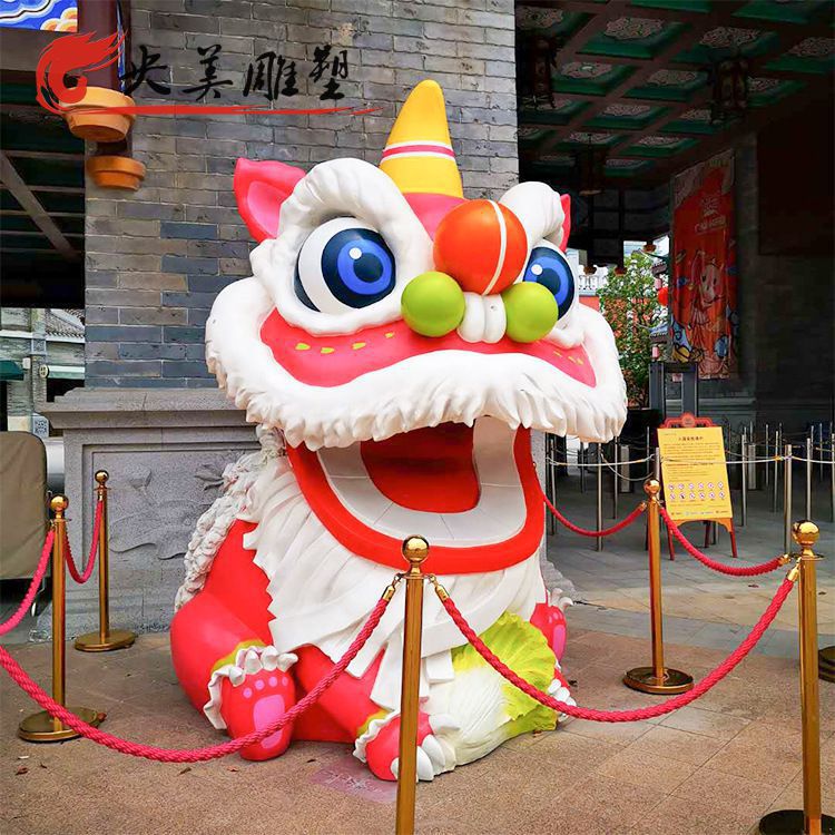 景区摆放玻璃钢卡通彩绘醒狮雕塑图片 景区摆放玻璃钢卡通彩绘醒狮雕塑图片