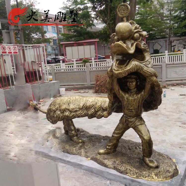 广场摆放玻璃钢仿铜舞狮雕塑图片 广场摆放玻璃钢仿铜舞狮雕塑图片