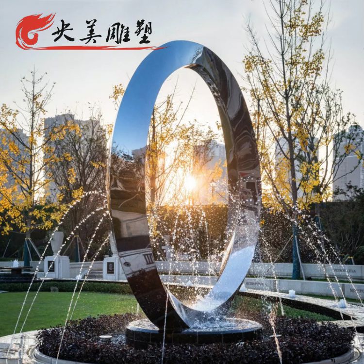 广场不锈钢圆环喷泉雕塑图片 广场不锈钢圆环喷泉雕塑图片