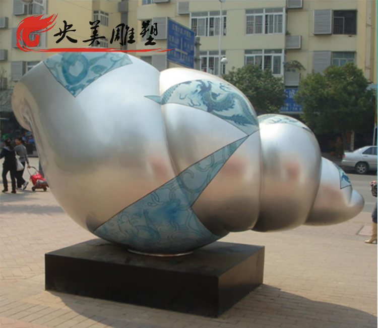 广场摆放玻璃钢海螺雕塑图片