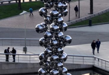 公园抽象不锈钢球体景观雕塑