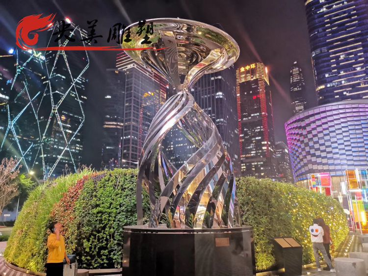 景区广场不锈钢镂空抽象造型雕塑图片 景区广场不锈钢镂空抽象造型雕塑图片