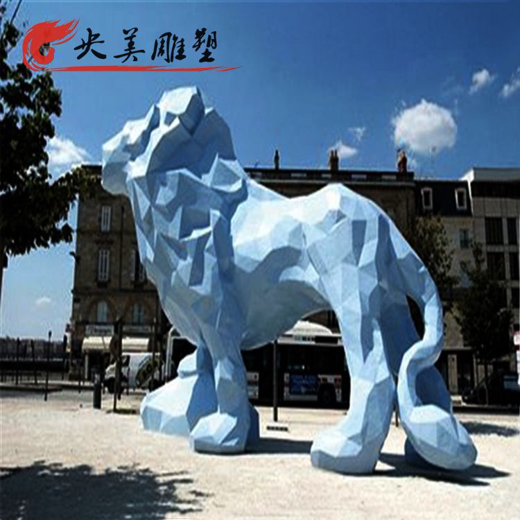 广场摆放大型玻璃钢几何狮子雕塑图片 广场摆放大型玻璃钢几何狮子雕塑图片