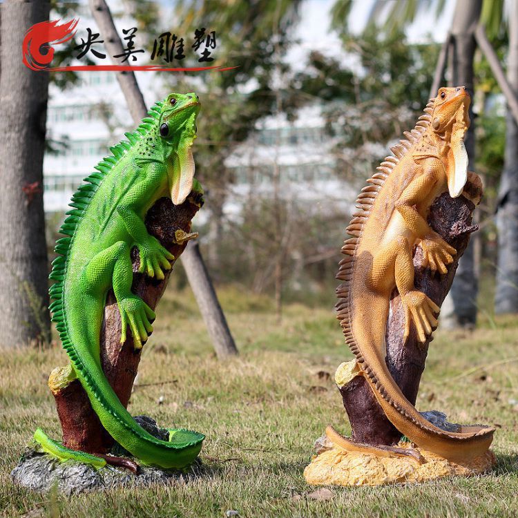 景区摆放玻璃钢仿真蜥蜴动物雕塑图片 景区摆放玻璃钢仿真蜥蜴动物雕塑图片