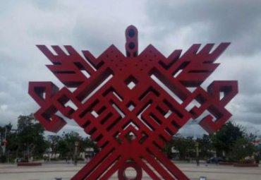 广场不锈钢抽象镂空雕塑