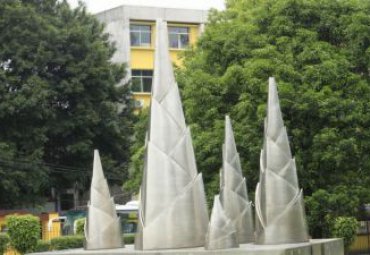 广场不锈钢竹笋雕塑