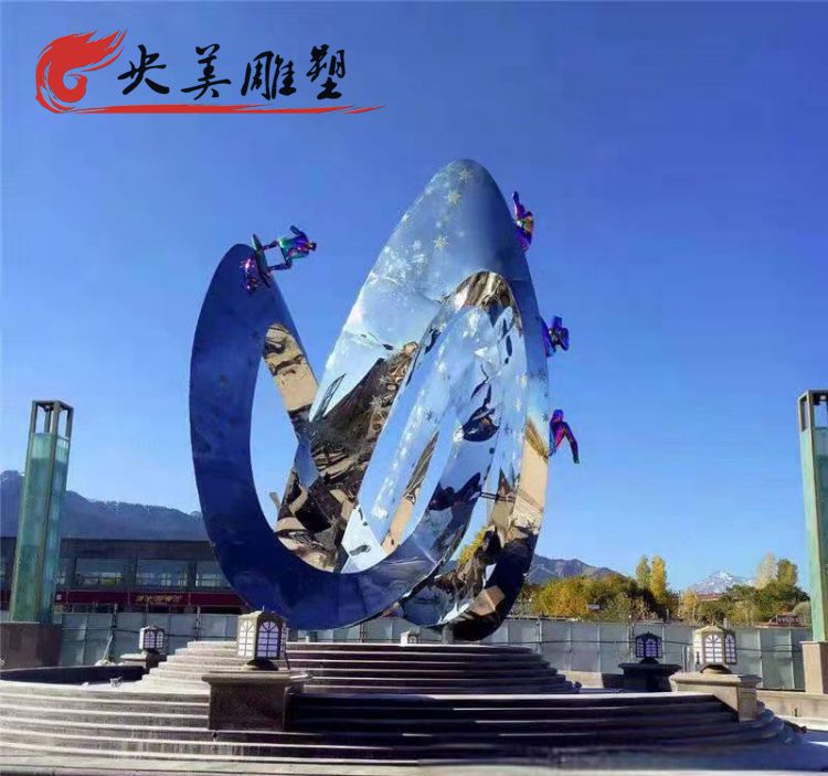 景区摆放不锈钢抽象滑雪人物雕塑图片 景区摆放不锈钢抽象滑雪人物雕塑图片