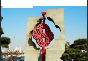 广场不锈钢镂空抽象玉佩雕塑