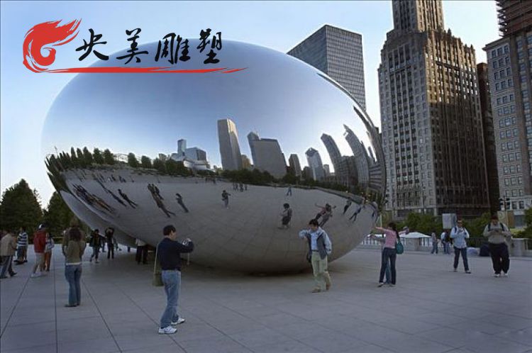 广场摆放大型不锈钢镜面圆球雕塑图片