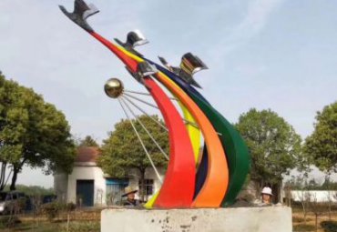 广场不锈钢彩绘抽象飞翔景观雕塑