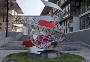 广场摆放不锈钢镂空地球仪雕塑