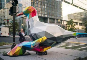 城市广场摆放不锈钢几何彩绘海鸥雕塑