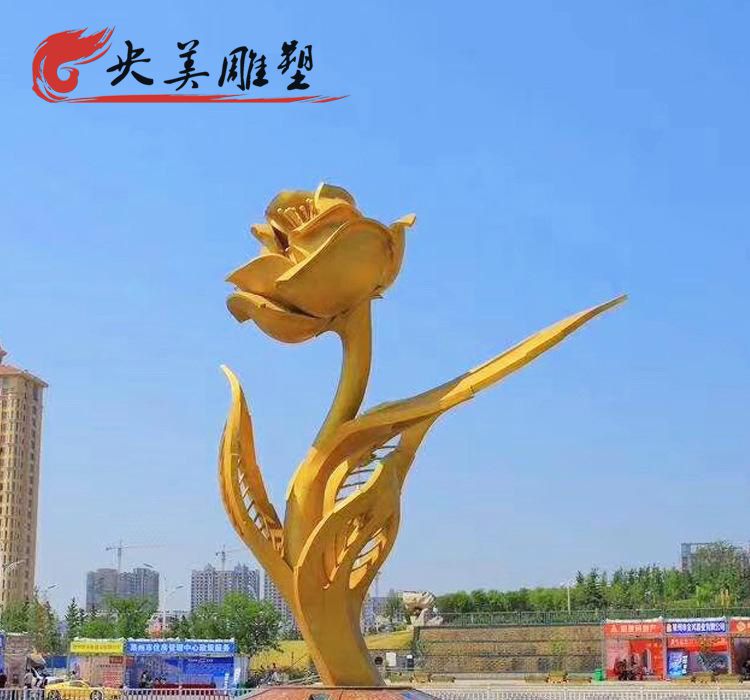 广场摆放不锈钢喷漆玫瑰花雕塑图片 广场摆放不锈钢喷漆玫瑰花雕塑图片