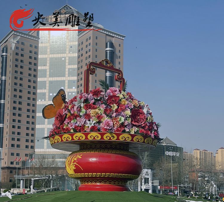 城市广场摆放玻璃钢彩绘蝴蝶大花篮雕塑图片 城市广场摆放玻璃钢彩绘蝴蝶大花篮雕塑图片
