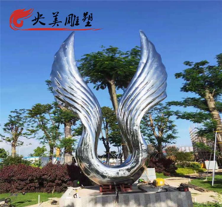 园林绿地摆放不锈钢翅膀景观雕塑图片 园林绿地摆放不锈钢翅膀景观雕塑图片