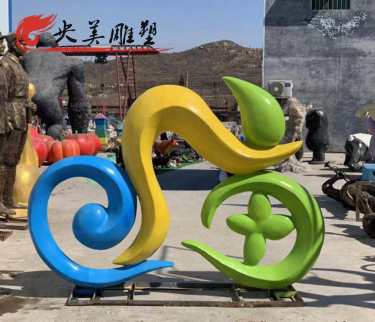 体育馆运动玻璃钢抽象骑自行车的人物景观雕塑图片 体育馆运动玻璃钢抽象骑自行车的人物景观雕塑图片