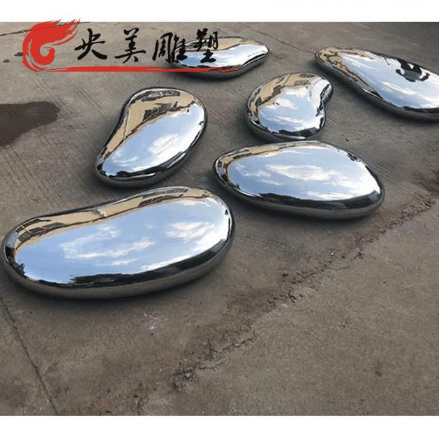镜面不锈钢鹅卵石小区水景雕塑图片 镜面不锈钢鹅卵石小区水景雕塑图片