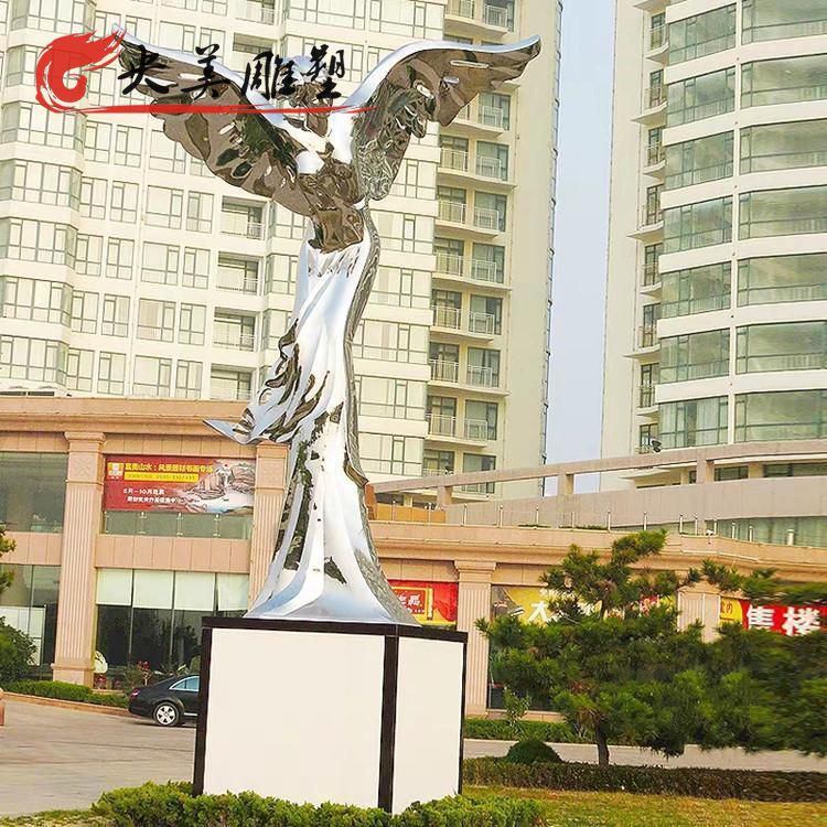 广场摆放不锈钢镜面天使女神雕像图片 广场摆放不锈钢镜面天使女神雕像图片