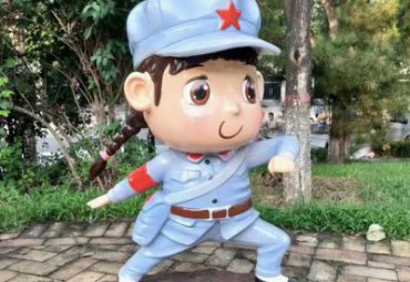 园林户外玻璃钢卡通小八路军人物雕塑