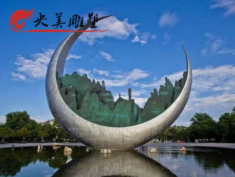 景点喷泉摆放不锈钢创意月亮景观雕塑图片 景点喷泉摆放不锈钢创意月亮景观雕塑图片