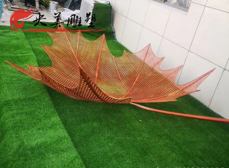 酒店会所景观园林网格不锈钢树叶雕塑图片 酒店会所景观园林网格不锈钢树叶雕塑图片