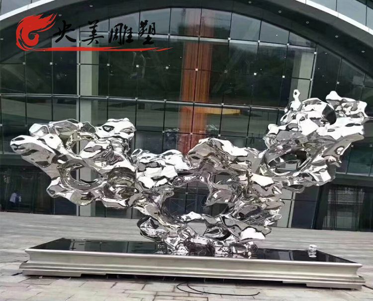 商业广场摆放不锈钢创意假山太湖石景观雕塑图片 商业广场摆放不锈钢创意假山太湖石景观雕塑图片