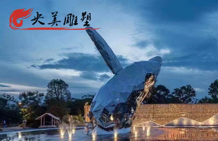 酒店喷泉摆放创意不锈钢切面鲸鱼出水景观雕塑图片 酒店喷泉摆放创意不锈钢切面鲸鱼出水景观雕塑图片