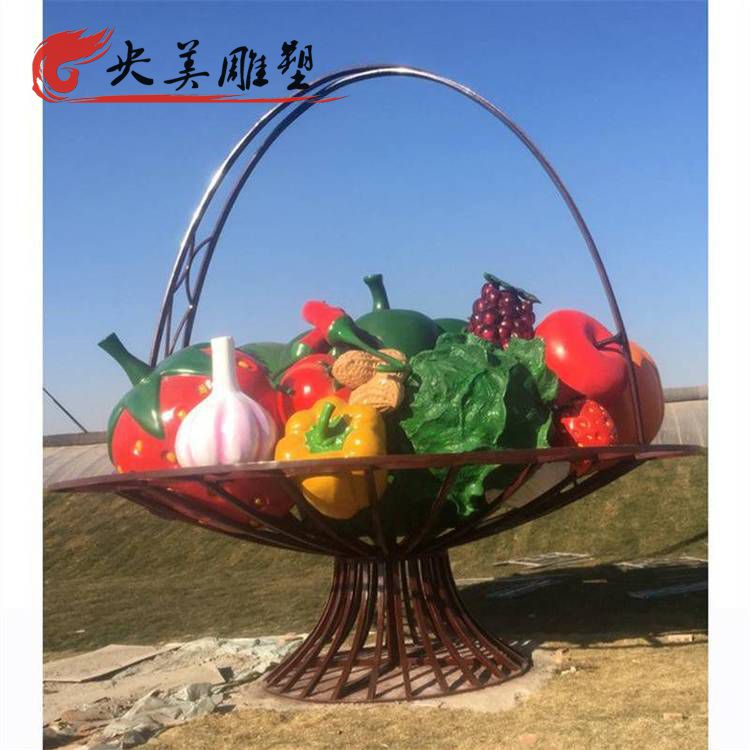 景点园林摆放仿真玻璃钢彩绘果蔬篮子图片 景点园林摆放仿真玻璃钢彩绘果蔬篮子图片