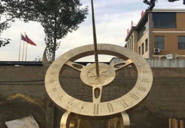广场古代计时器不锈钢日晷雕塑