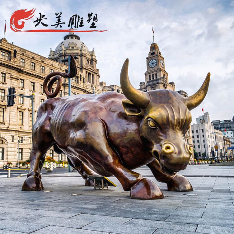 广场摆放大型黄铜铸造华尔街牛景观雕塑图片 广场摆放大型黄铜铸造华尔街牛景观雕塑图片