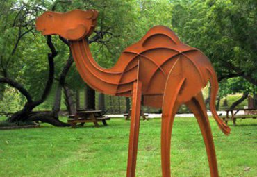 抽象动物景观公园不锈钢骆驼雕塑