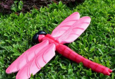 草丛玻璃钢粉色蜻蜓雕塑装饰摆件