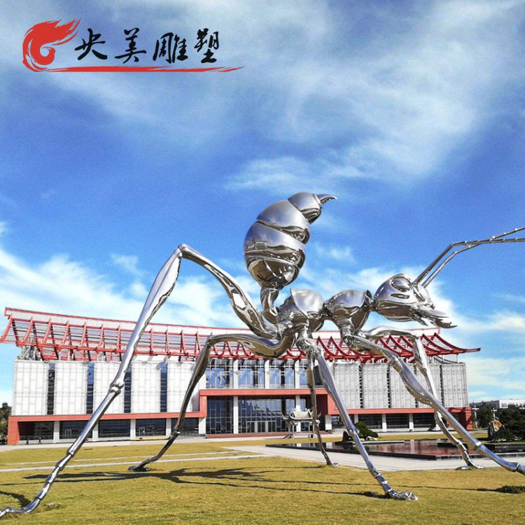 城市广场摆放大型不锈钢镜面蚂蚁雕塑图片 城市广场摆放大型不锈钢镜面蚂蚁雕塑图片