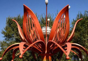 广场公园大型绽放的不锈钢花朵装饰景观雕塑