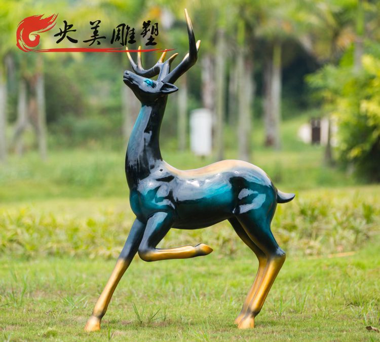 户外草坪玻璃钢抛光喷漆抽象梅花鹿雕塑图片 户外草坪玻璃钢抛光喷漆抽象梅花鹿雕塑图片